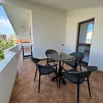 Sokoli, Enjoy Sunset At This Spacious Apartment