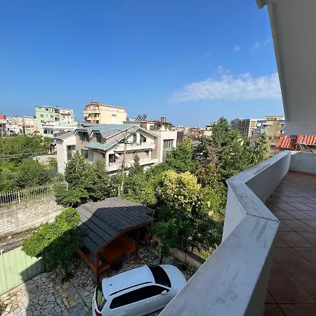 Apartment Sokoli, Enjoy Sunset At This Spacious Tirana