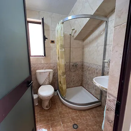 Sokoli, Enjoy Sunset At This Spacious Apartment Tirana